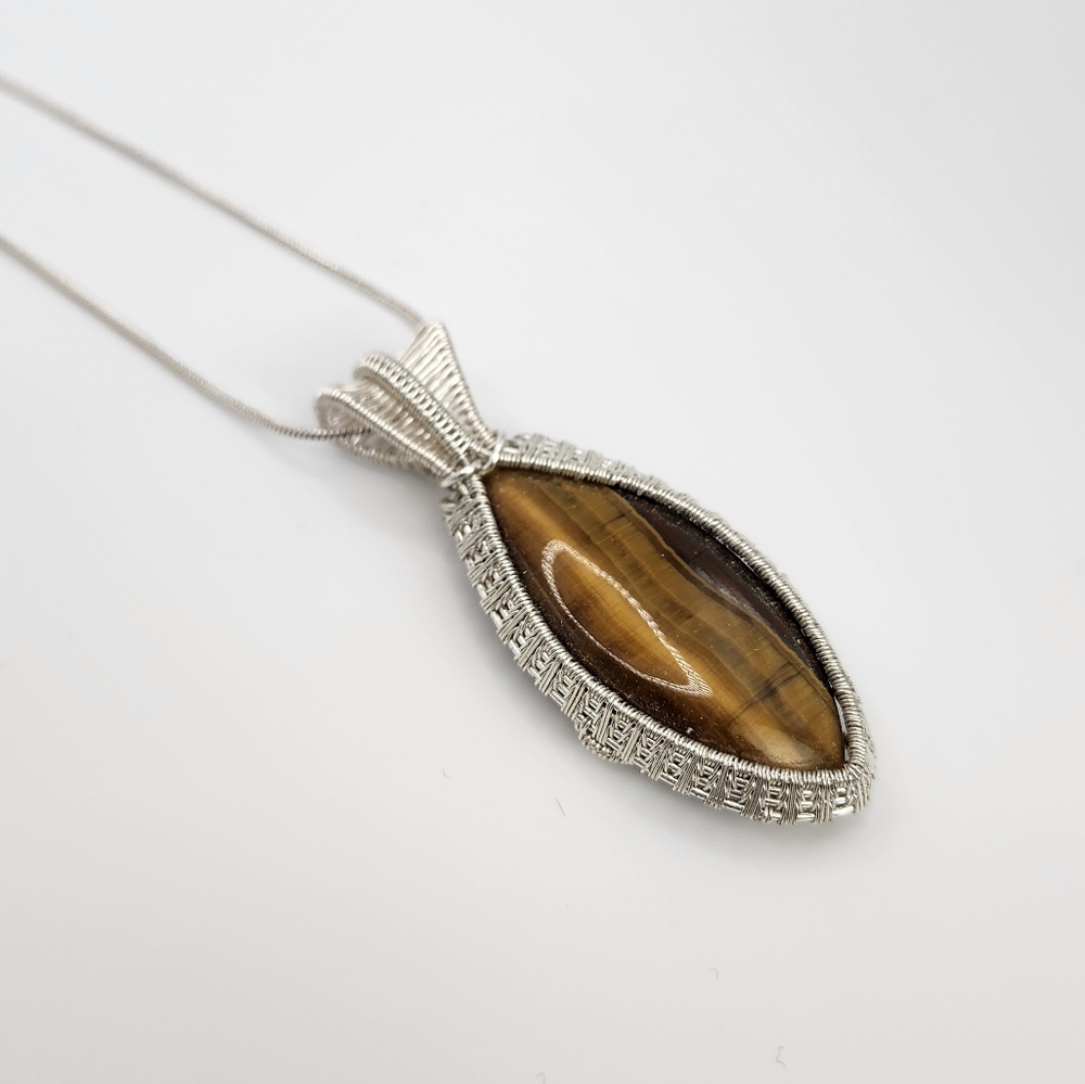 Silver and Brown Pendant Necklace
